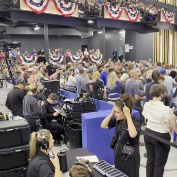 Tim Walz small rally of all white people