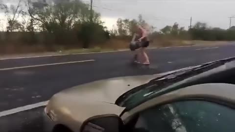 Mexico: A video showing members of the CDN/Zeta cartel throwing tire