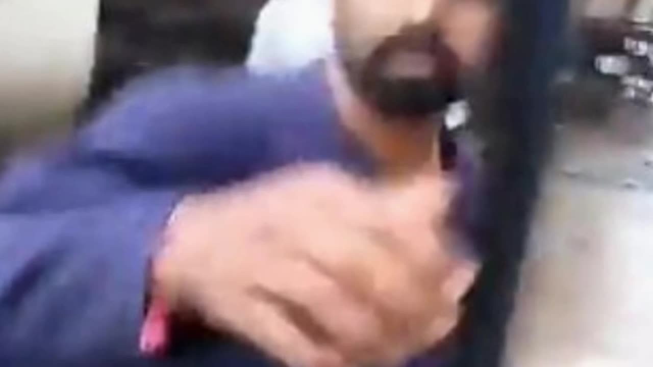 اعتداء وحشي على مسلمة في أوجين يثير مخاوف بشأن سلامتها