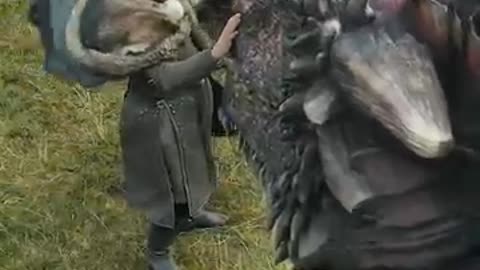 John snow touch the dragon 🐉 khalees