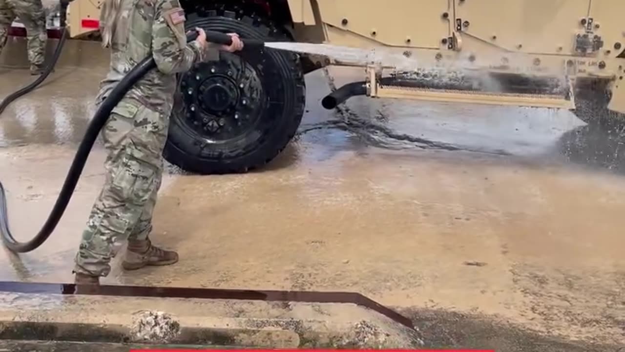 Coworker messing with hose pressure 💦