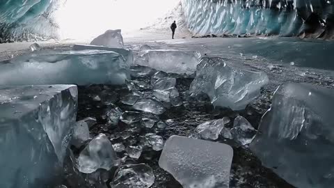 This ice cave is absolutely beautiful and aww demanding in every way! 💙😍