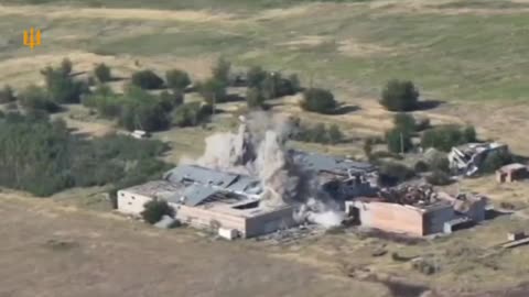 Insane Video of Ukrainian Airstrikes on a Russian HQ