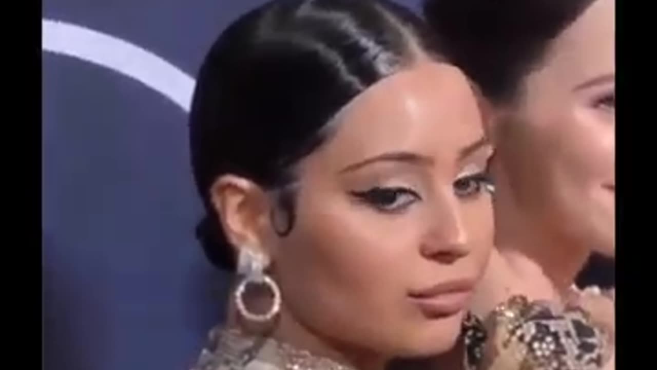 Pov: you can't control your face (this is literally me)