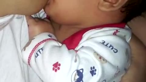 La leche materna es el mejor alimento de los bebés #shorts #short