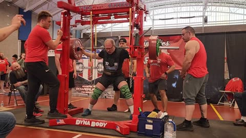 661 lb squat