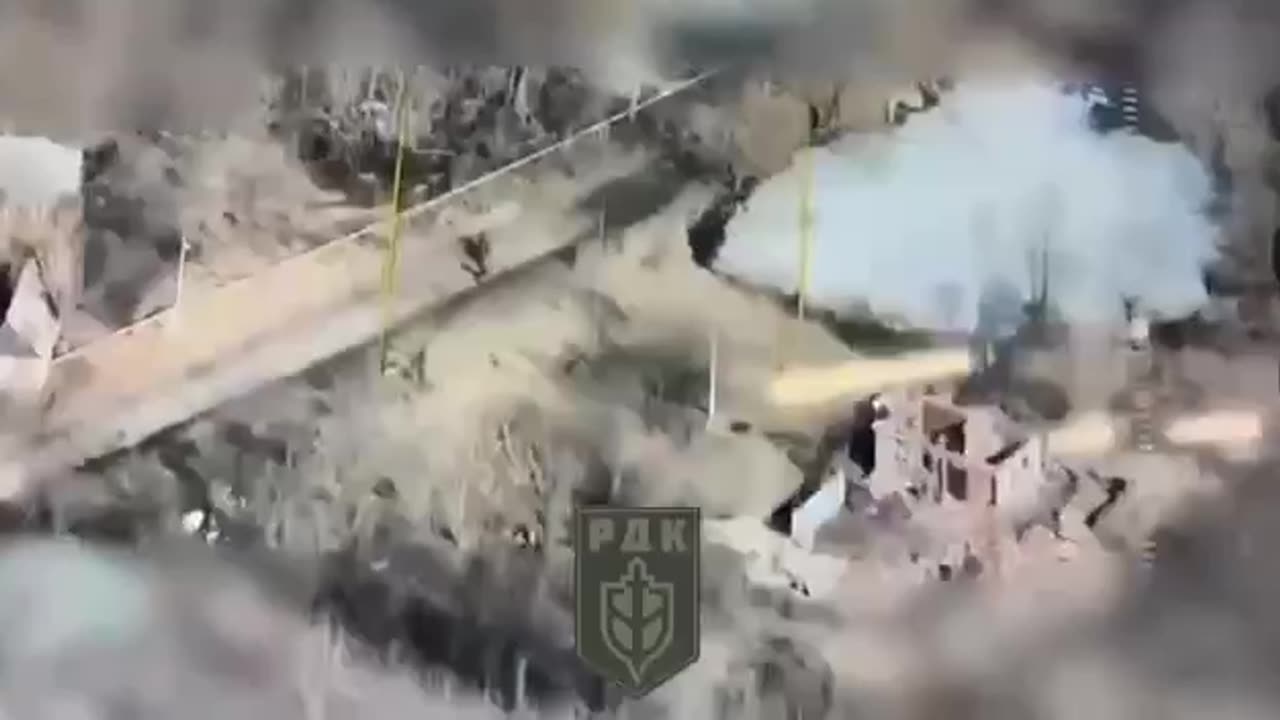 Incredible Footage of Russians Retreating En Masse