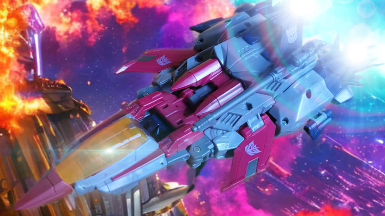 Studio Series Starscream is wrecking havoc!!!