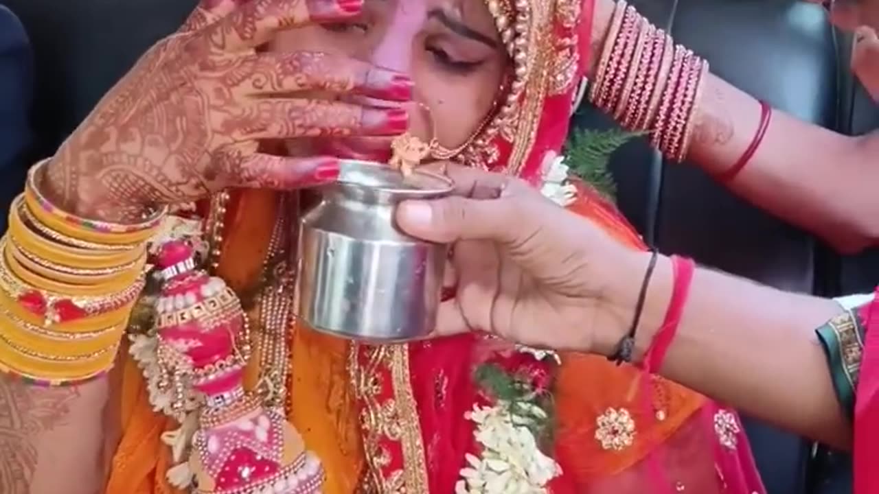 hehe girl in wadding nice funny moment