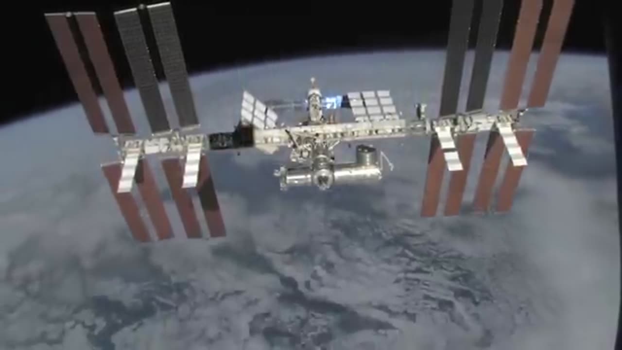 What Does The Earth Look Like From Deep Space_ (NO FLAT-EARTHERS)