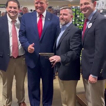 Trump at Palmetto State Armory - part 3