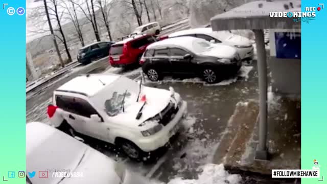 Huge concrete plate falls down and completely destroys car