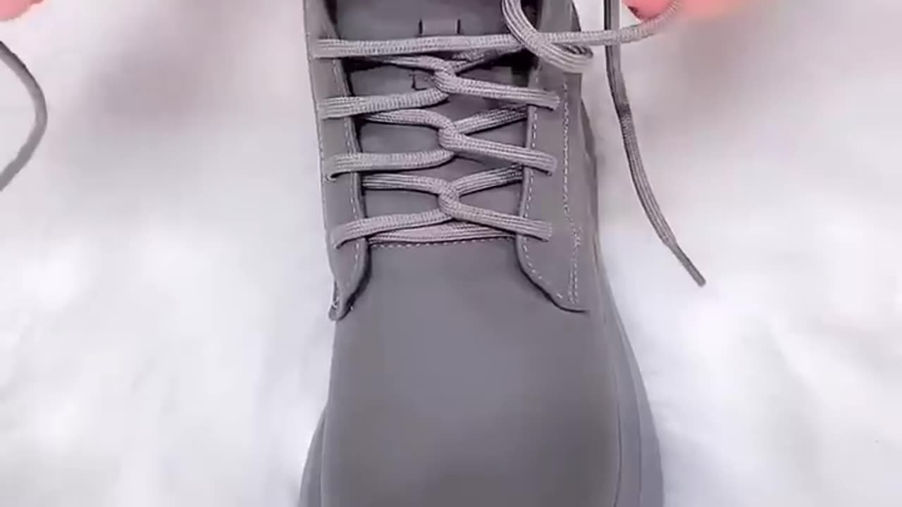 How to tie the perfect shoelace