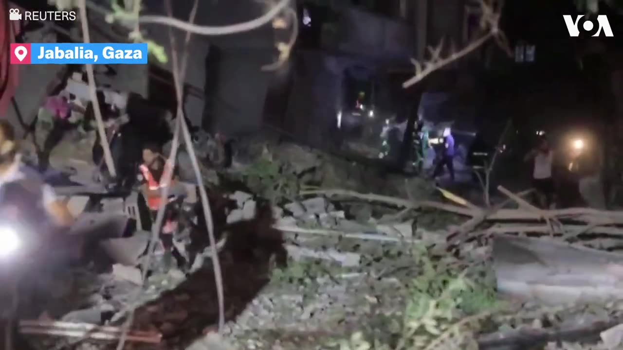 Israeli Airstrike on Gaza Hits Palestinian Rescue Team While Operating | VOA News