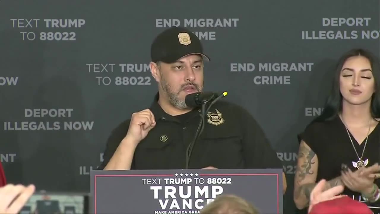 National Border Patrol Council President Paul Perez SLAMS Kamala for coming to Texas