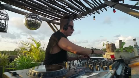 Sam Sparacio Melodic Techno Tulum Sunset Mix