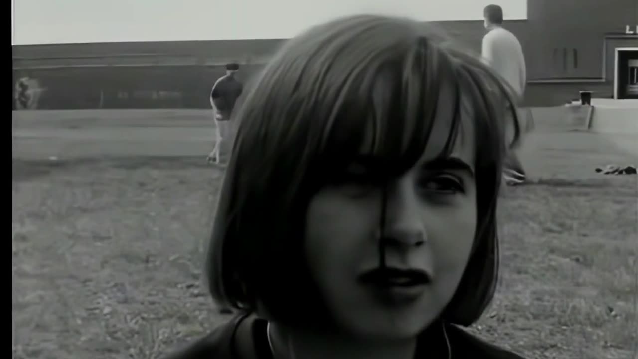 Saint Etienne - Only Love Can Break Your Heart [1990] Remastered