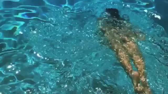 Georgina Rodríguez decidiu mostrar outras curvas sem ser a barriga.