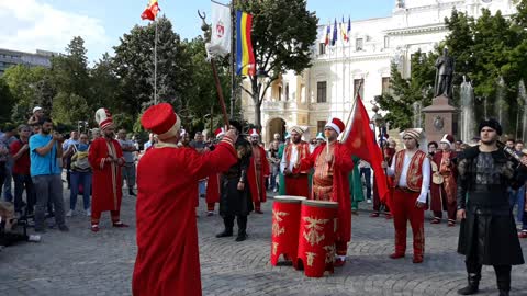 Cântece patriotice cântate de comunitatea turcă la Iași