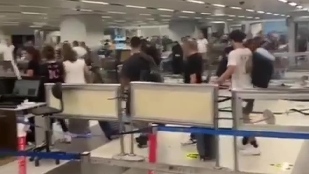 A fight broke out at the airport in Beirut