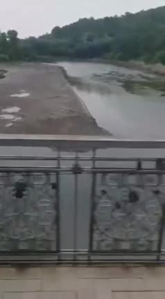 It can be seen that the level of the Seversky Donets River is now at an extremely low level.