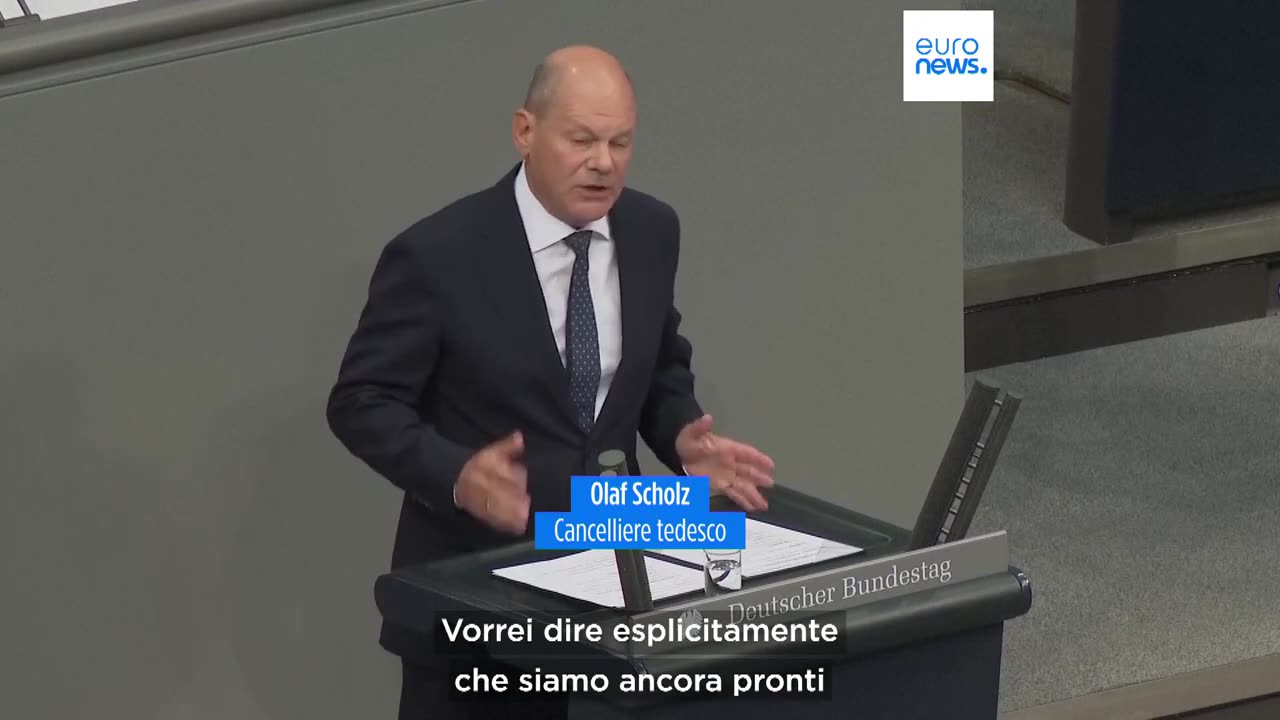 NOTIZIE DAL MONDO Germania,il cancelliere Scholz difende le politiche migratorie del suo governo,sottolineando che molte persone provenienti da altri Paesi hanno aiutato l'economia del Paese,ma che il governo può scegliere chi entra in Germania