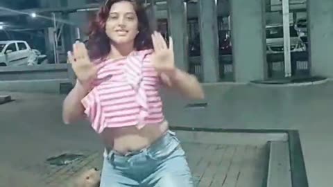 Dog bites dancing girl hahaha