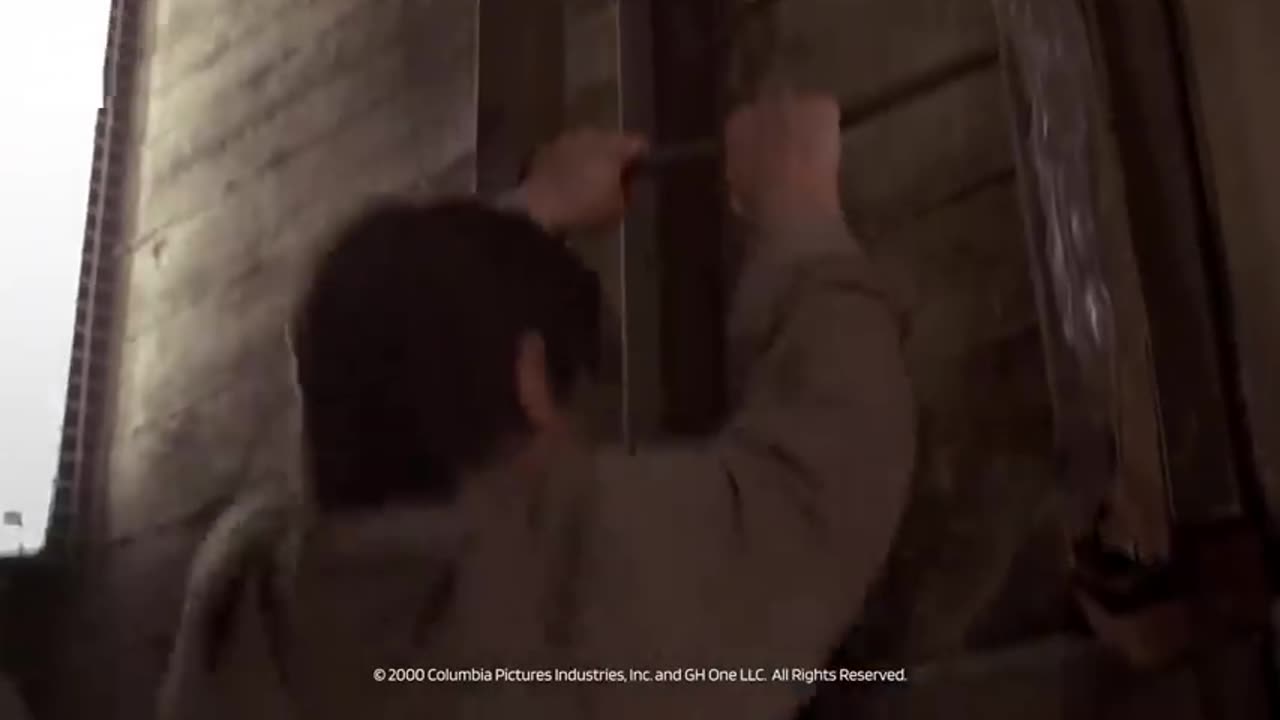 Hollow Man: Sebastian attacks Linda (HD CLIP
