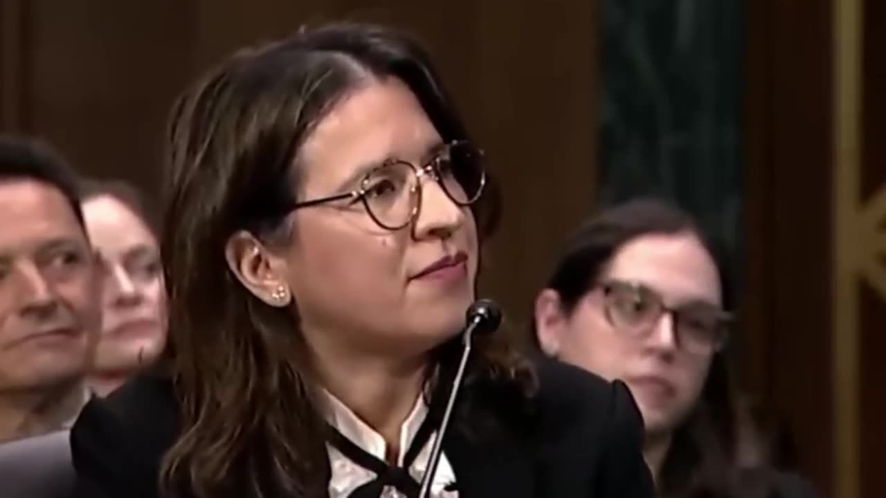 "SHE'S SO FOOLISH" Senator Kennedy Drops the Ultimate HUMILIATION on AOC