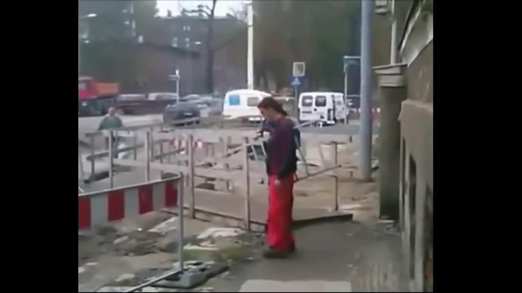 A funny drunk dude doing shit