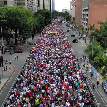 🇻🇪 Another MASSIVE MARCH celebrating the victory of President Maduro in Venezuela today!