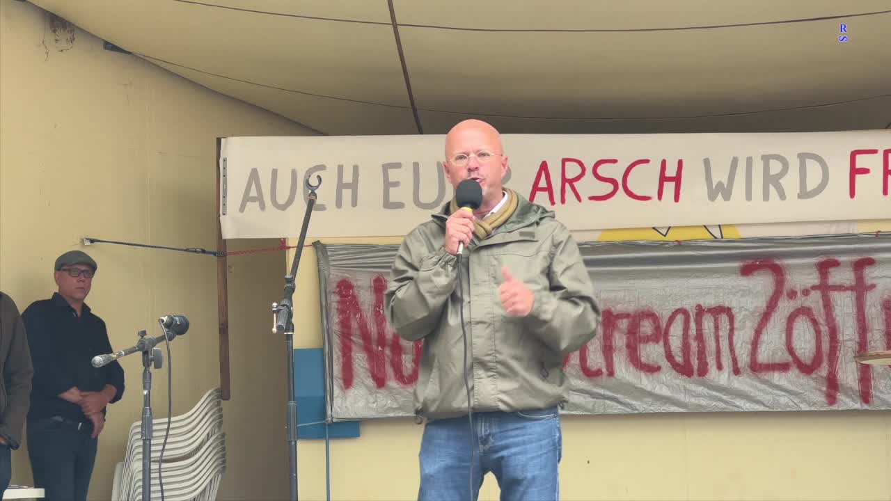 Lubmin - Andreas Kalbitz mit seinem Redebeitrag in Lubmin 25-09-2022