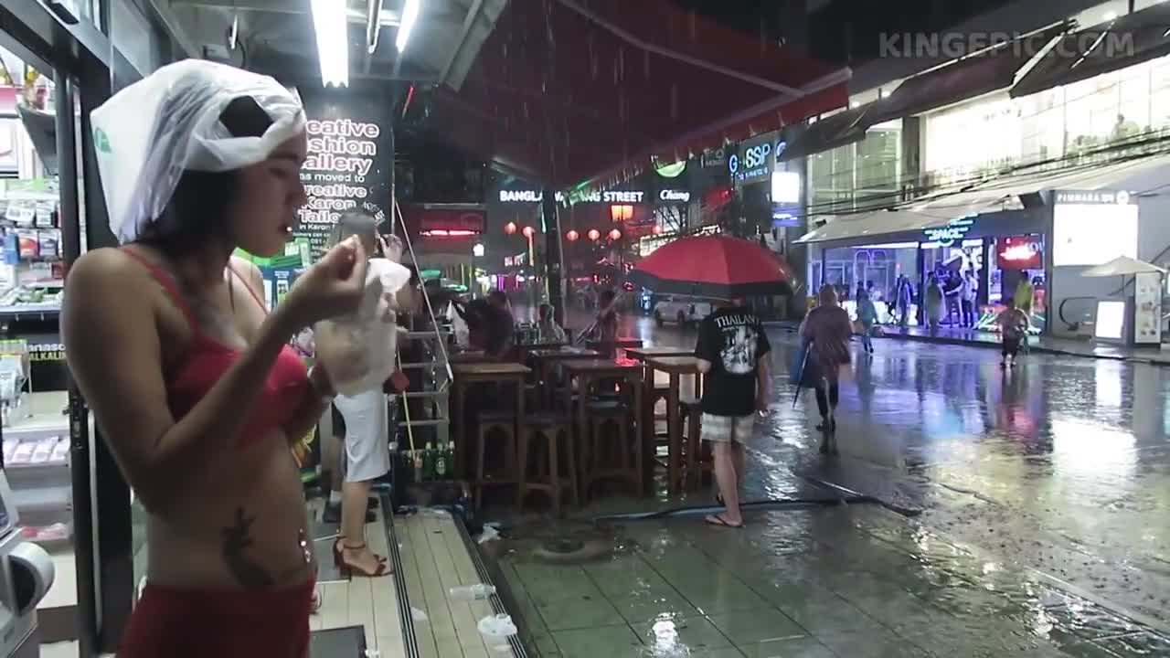 US Millionaire Quits Rat Race, Goes Asia