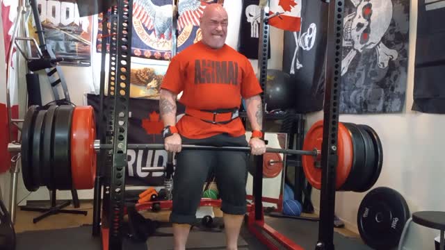 440lb dead lift! U GOT DIS, OLD MAN!!