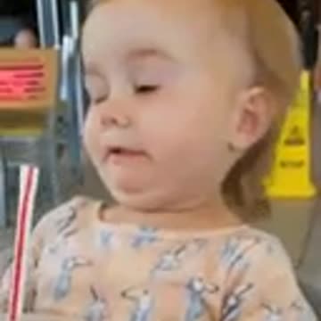 menininha engraçada garotinha