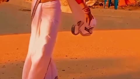 Sakshi Batiya Sakhi Chadhal Rahe Jawani Ke naya Suroor Bhojpuri song