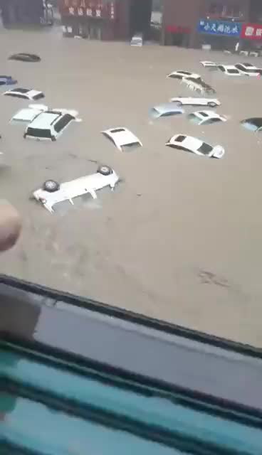 Major flooding in Zhengzhou, China 7-20-21