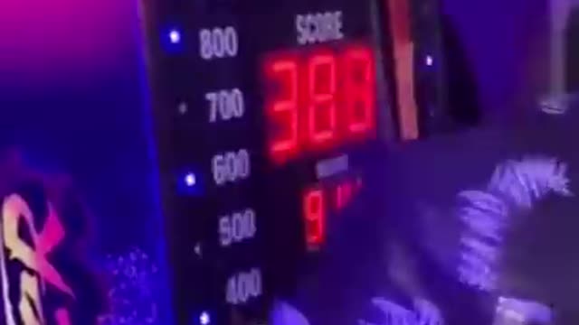 Neymar destroys Mbappe at the boxing machine 🤣😳