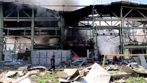 Bakhmut warehouse burns after Russian missile strike