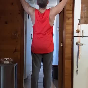 65 yr old PULL_UPS set 2-10r🎥 MONDAY NOV 13th PRESSES / PULL-UPS