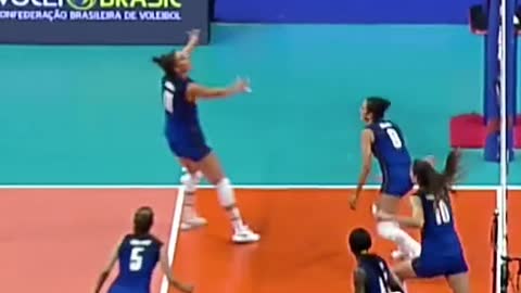 How many blocks! 👀 #volleyballworld