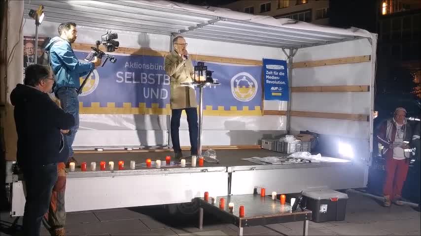 88. MAHNWACHE - BAUTZEN, Kornmarkt, 10 10 2022 - JÖRG URBAN, LV AfD Saсhsen, Bürgermikrofon