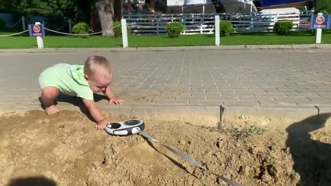 Go Wrong! My Baby's First Attempt at Walking Our Labrador on a Leash!