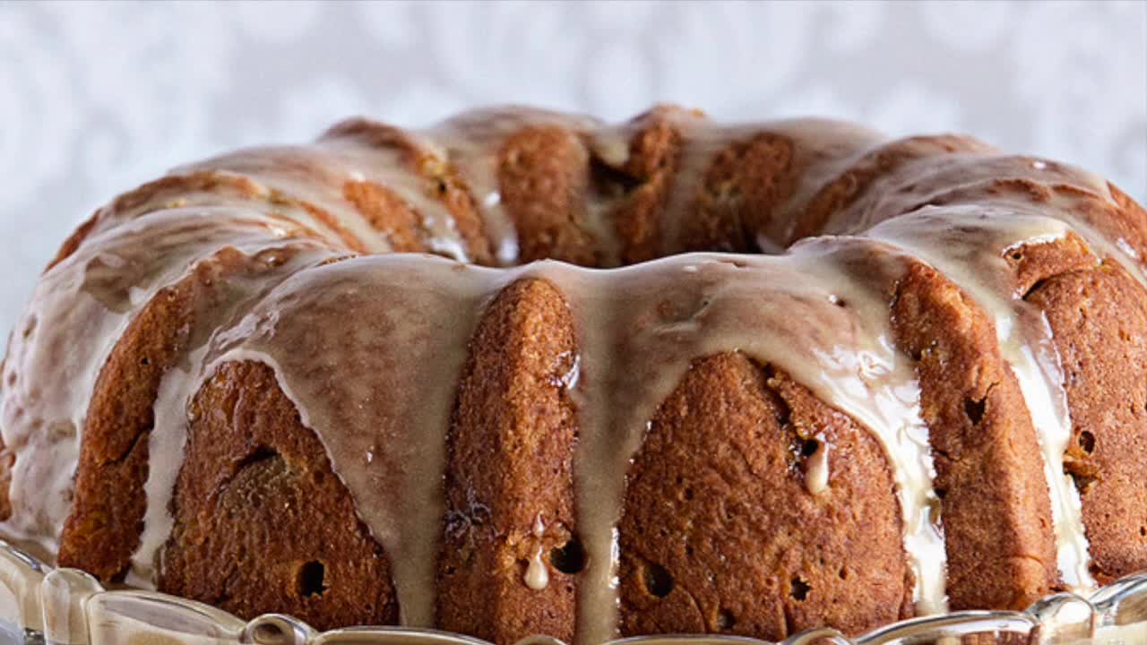 Apple Cake with Caramel Icing Recipe