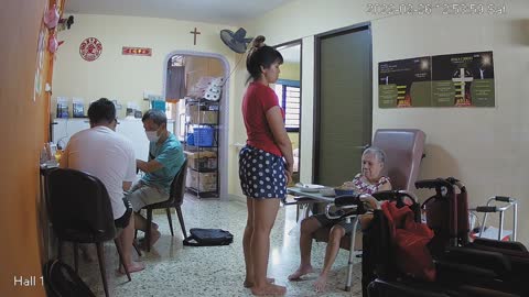 hallfront day n night 20220226