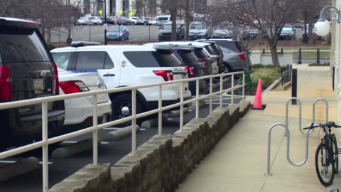 1669HQOB01SouthwestWalkway_2021-01-06_14h00min02s073ms.mp4