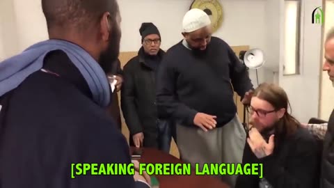 Norwegian Man Breaks Down after Accepting Islam