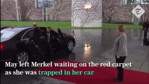 Theresa May Car Get “Locked ”From Inside