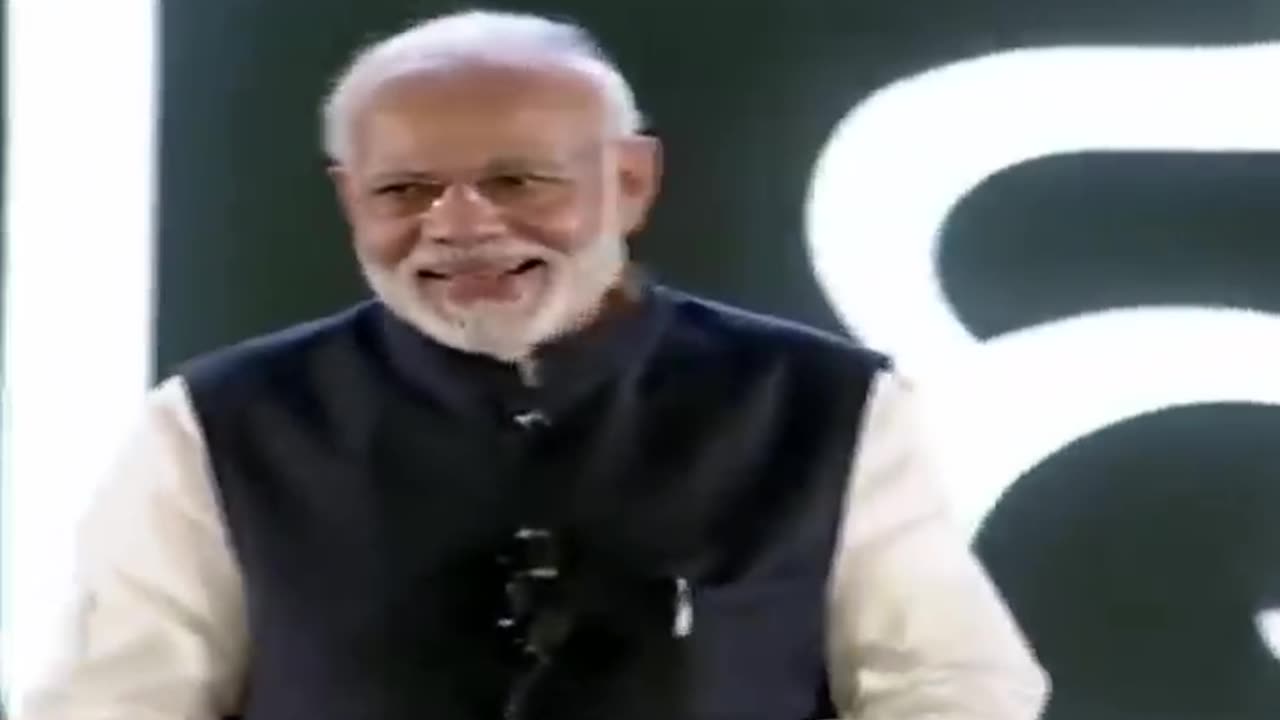 Twits on Narender Modi