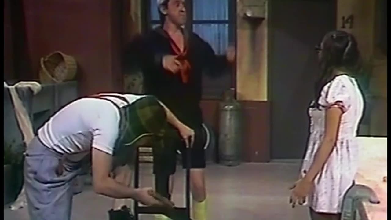 CHAVES - Episódio #11 (1973) O cofre / Marteladas / Zarabatana e chumbinhos